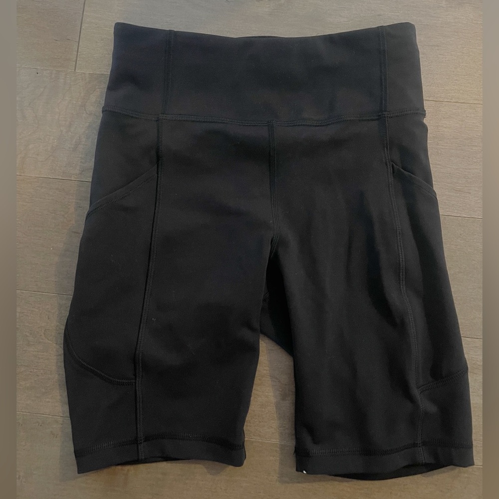 🖤 Lululemon (wore twice) invigorate Shorts 8” with pockets - discontinued